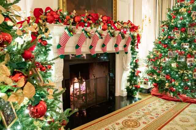 can you visit the white house at christmas