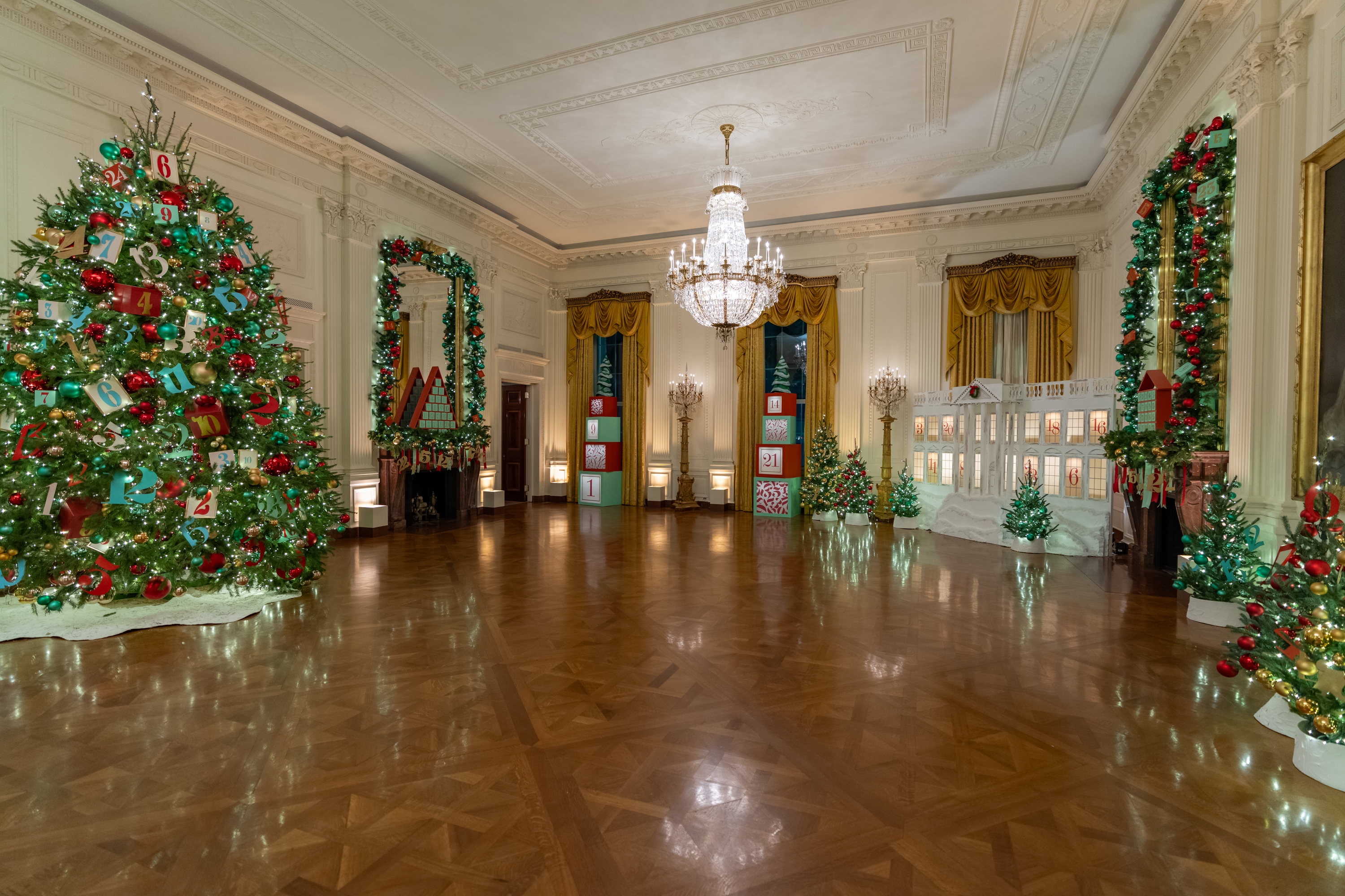 The East Room Christmas Decorations