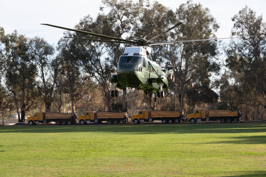 President Donald J. Trump and First Lady arrive aboard Marine One to tour a Pacific Palisades neighborhood affected by recent wildfires in Los Angeles, Friday, Jan. 24, 2025. (Official White House Photo by Andrea Hanks)