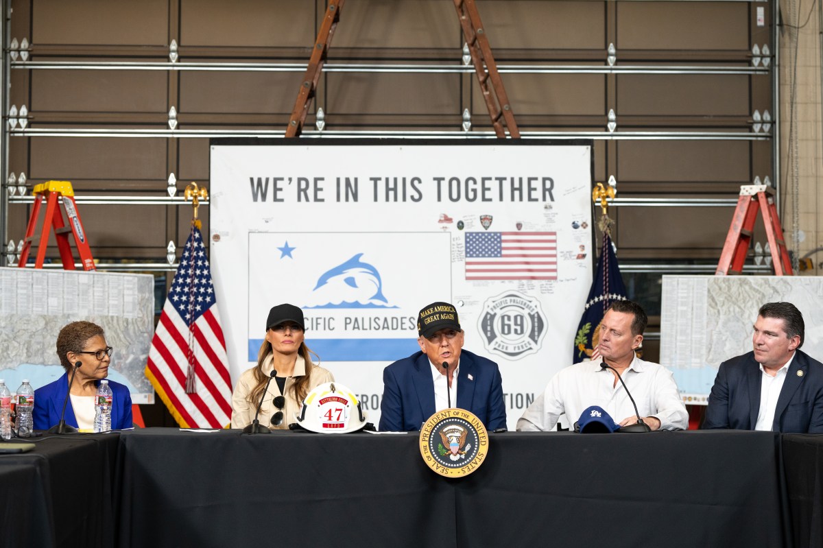 President Donald J. Trump and First Lady Melania Trump participate in a briefing after a tour of the Pacific Palisades neighborhood affected by recent wildfires in Los Angeles, Friday, Jan. 24, 2025 (Official White House Photo by Andrea Hanks)