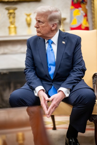 President Donald Trump hosts an expanded bilateral meeting and working lunch with King Abdullah II of Jordan and his son, Crown Prince Hussein bin Abdullah, Tuesday, February 11, 2025, in the Cabinet Room of the White House. (Official White House Photo by Daniel Torok)