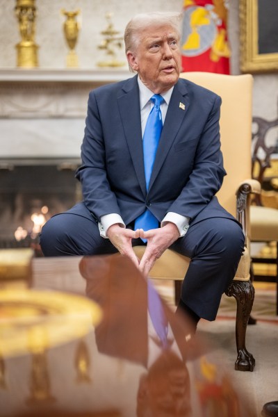 President Donald Trump hosts an expanded bilateral meeting and working lunch with King Abdullah II of Jordan and his son, Crown Prince Hussein bin Abdullah, Tuesday, February 11, 2025, in the Cabinet Room of the White House. (Official White House Photo by Daniel Torok)