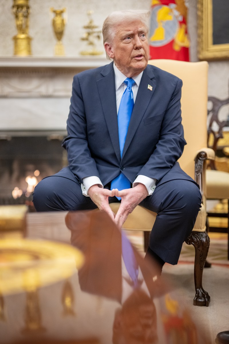 President Donald Trump hosts an expanded bilateral meeting and working lunch with King Abdullah II of Jordan and his son, Crown Prince Hussein bin Abdullah, Tuesday, February 11, 2025, in the Cabinet Room of the White House. (Official White House Photo by Daniel Torok)