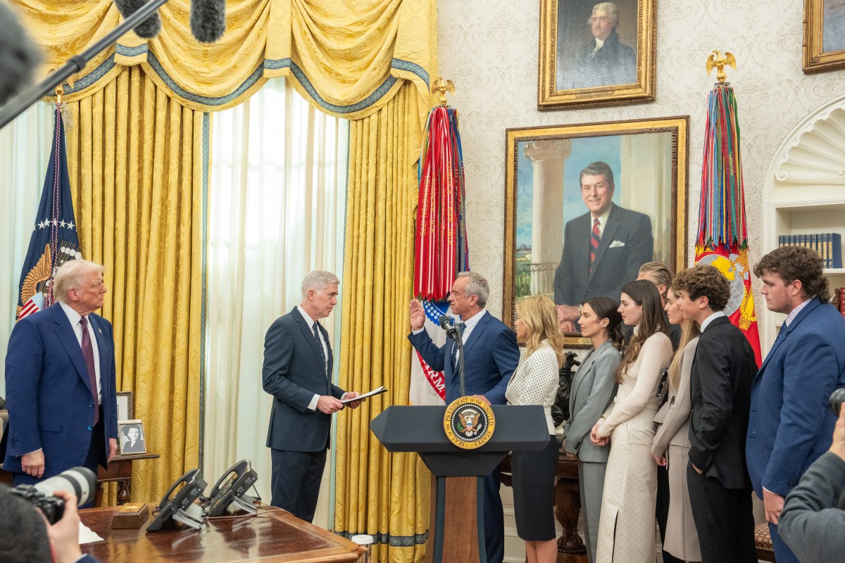 Robert F. Kennedy Jr. is sworn in as Secretary of the Department of Health and Human Services at the White House, Thursday, February 13, 2025. (Official White House Photo by Joyce Boghosian.)