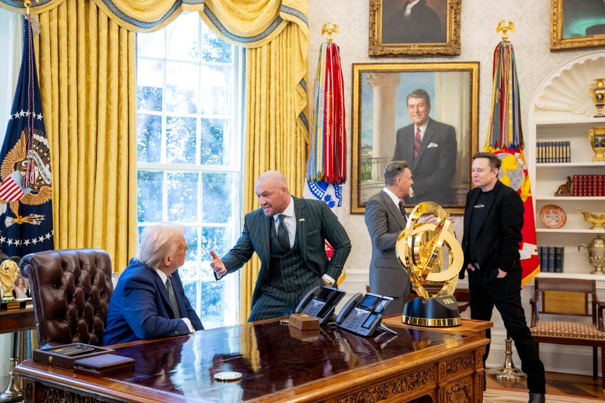 President Donald Trump meets with Conor McGregor and family in the Oval Office, March 17, 2025. (Official White House Photo by Molly Riley)