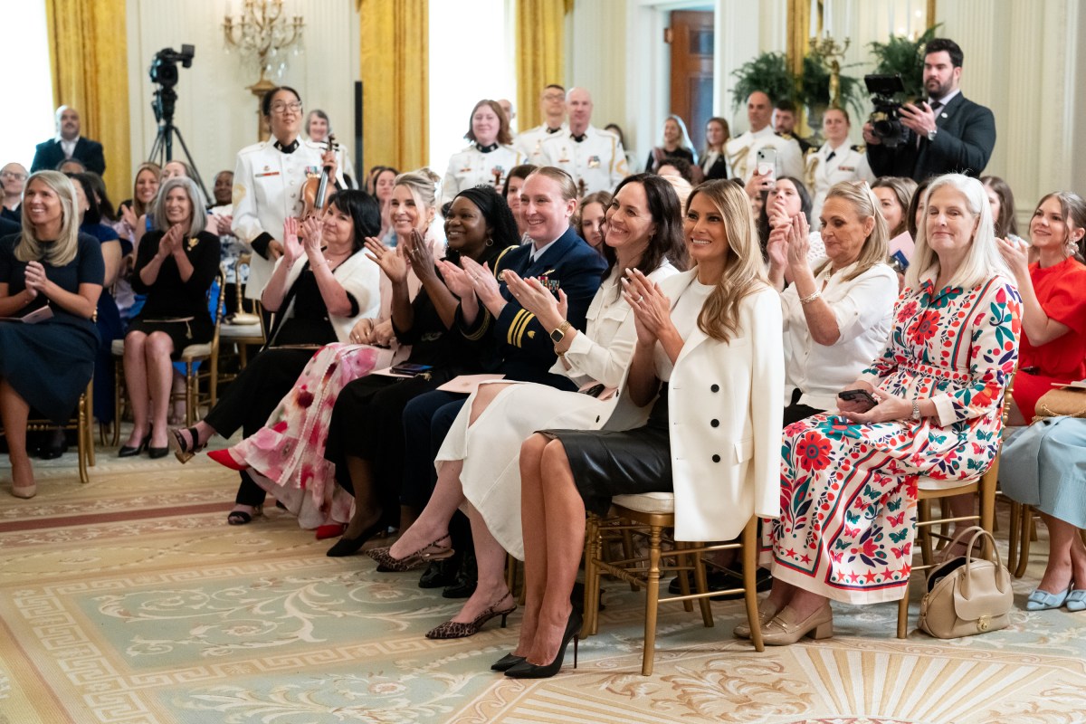 (Official White House Photo by Andrea Hanks)