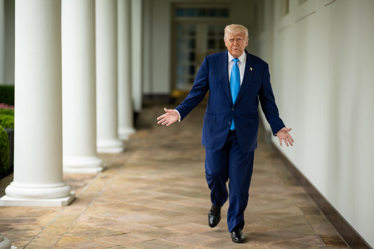 President Donald Trump walks along the West Colonnade on the way to the residence for an event to celebrate the 2025 NCAA Division 1 Men’s Basketball Champion Florida Gators, Wednesday, May 21, 2025. (Official White House Photo by Daniel Torok)