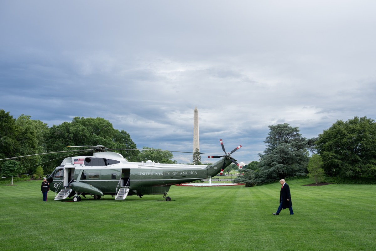 President Donald Trump boards Marine One on the South Lawn of the White House, Thursday, May 22, 2025, en route to Trump National Golf Club in Sterling, Virginia. (Official White House Photo by Abe McNatt)