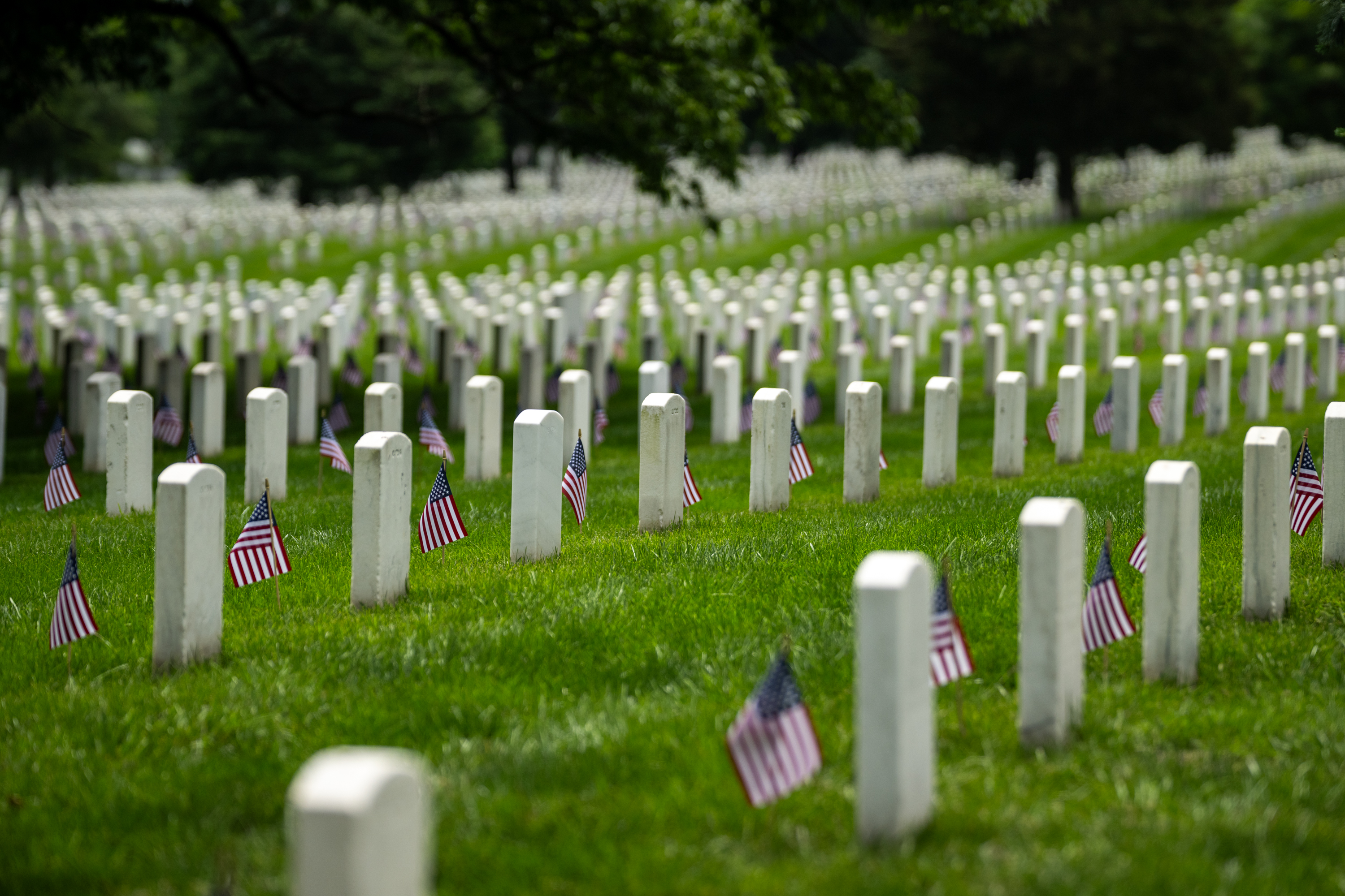 Scenes during the Memorial Day ceremony at Arlington National Cemetery Amphitheater, Monday, May 26, 2025, in Arlington, Virginia. (Official White House Photo by Daniel Torok)