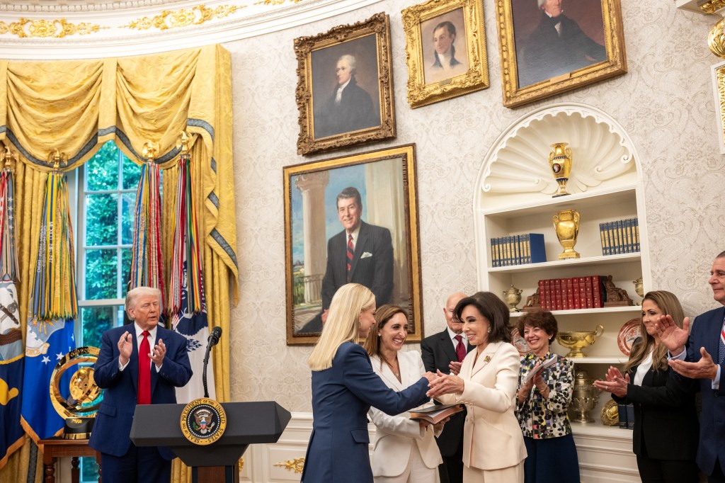 Attorney General Pam Bondi swears in the Interim U.S. Attorney for the District of Columbia Jeanine Pirro, Wednesday, May 28, 2025, in the Oval Office. (Official White House Photo by Joyce N. Boghosian)