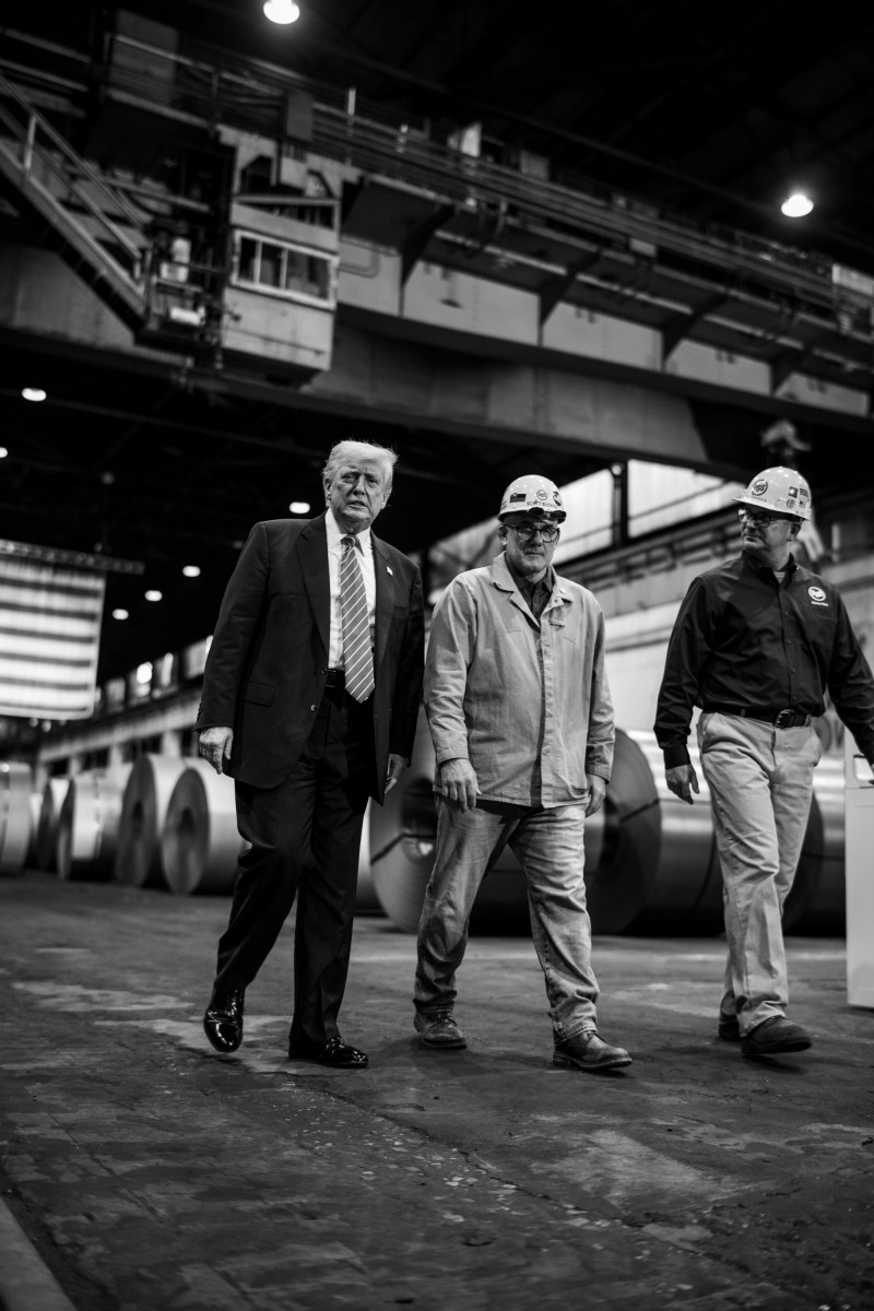 President Donald Trump speaks with workers before delivering remarks on a partnership deal with U.S. Steel and Nippon Steel at the U.S. Steel Corporation-Irvin Works in West Mifflin, Pennsylvania, Friday, May 30, 2025.(Official White House Photo by Daniel Torok)