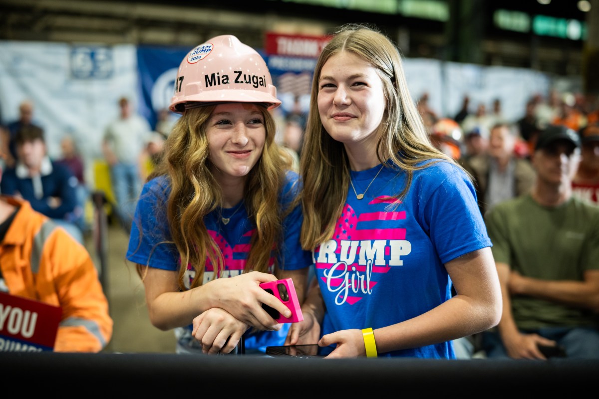 Crowds gathered to listen to President Donald Trump deliver remarks on a partnership deal with U.S. Steel and Nippon Steel at the U.S. Steel Corporation-Irvin Works in West Mifflin, Pennsylvania, Friday, May 30, 2025.(Official White House Photo by Daniel Torok)