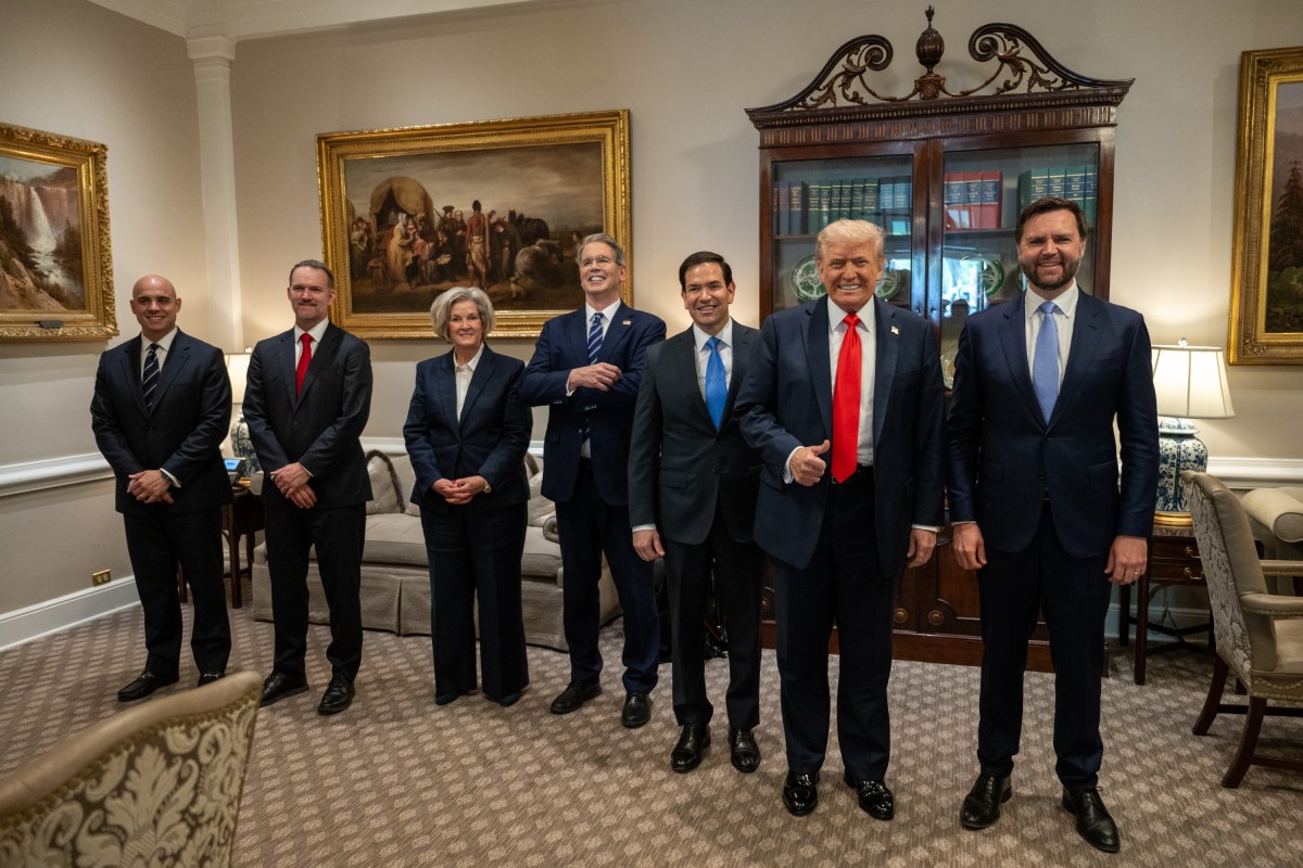 President Donald Trump poses with members of the U.S. delegation in the West Wing Lobby of the White House, Thursday, June 5, 2025, before a bilateral meeting with German Chancellor Friedrich Merz. (Official White House Photo by Joyce N. Boghosian)