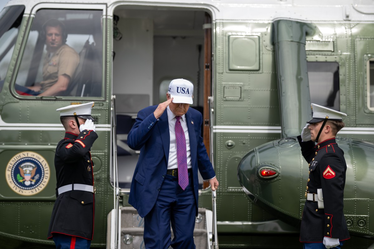 President Donald Trump departs Marine One before delivering remarks at Fort Bragg, North Carolina on Tuesday, June 10, 2025, during a visit to commemorate the 250th anniversary of the U.S. Army.(Official White House Photo by Daniel Torok)