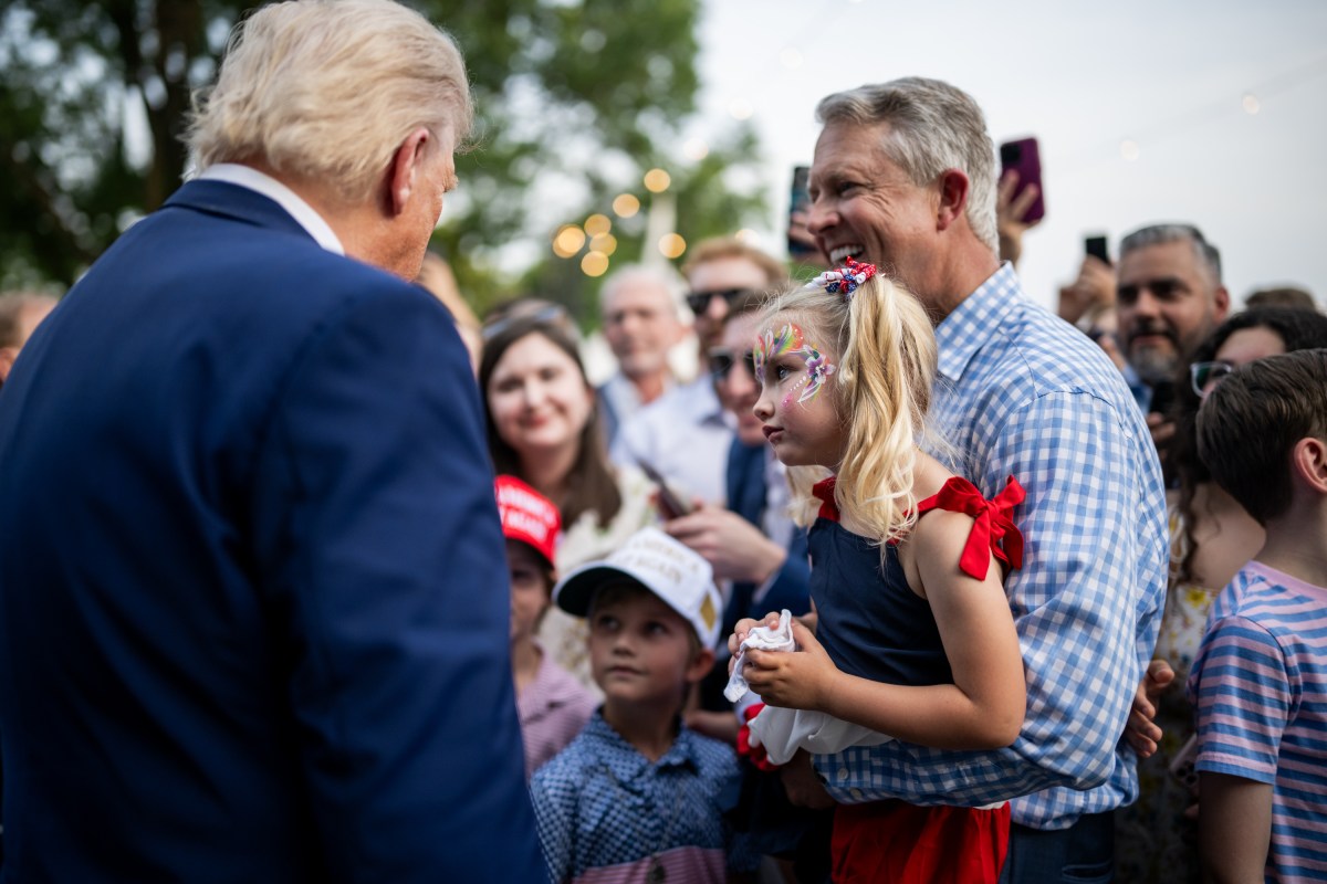 President Donald Trump and First Lady Melania Trump greet guests along the rope line at the Congressional Picnic, Thursday, June 11, 2025, on the South Lawn of the White House. (Official White House Photo by Daniel Torok)