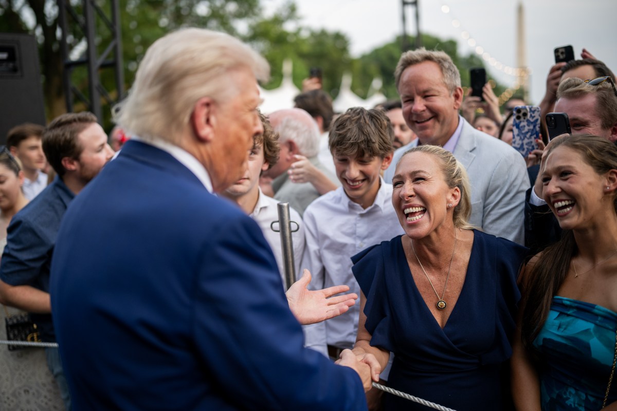 President Donald Trump and First Lady Melania Trump greet guests along the rope line at the Congressional Picnic, Thursday, June 11, 2025, on the South Lawn of the White House. (Official White House Photo by Daniel Torok)
