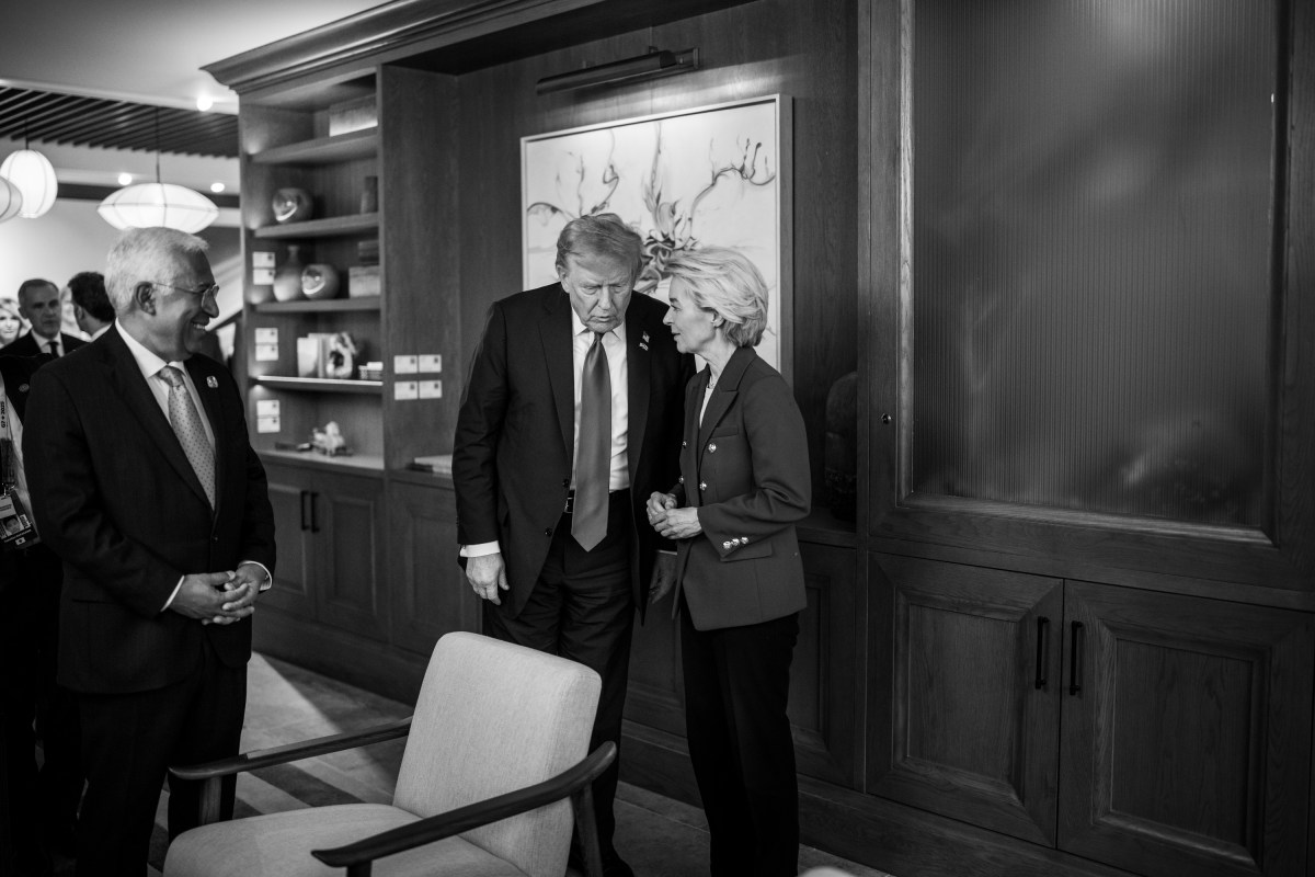 President Donald Trump speaks to other world leaders before participating in Session I of the G7 Summit, Monday, June 16, 2025, in Kananaskis, Alberta, Canada. (Official White House Photo by Daniel Torok)