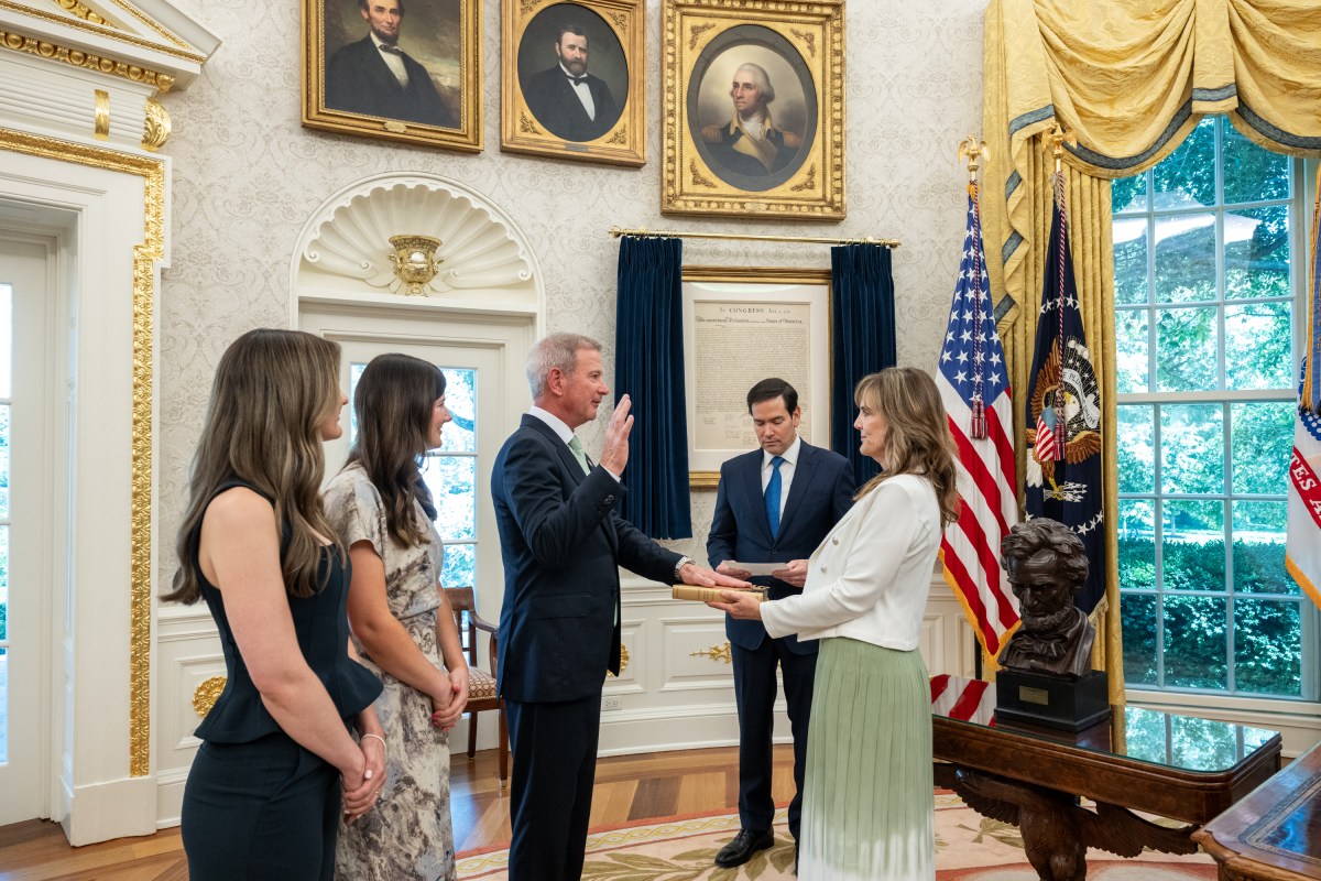 Secretary of State Marco Rubio swears in the U.S. Ambassador to Ireland Edward Walsh, Thursday, June 19, 2025, in the Oval Office.(Official White House Photo by Molly Riley)