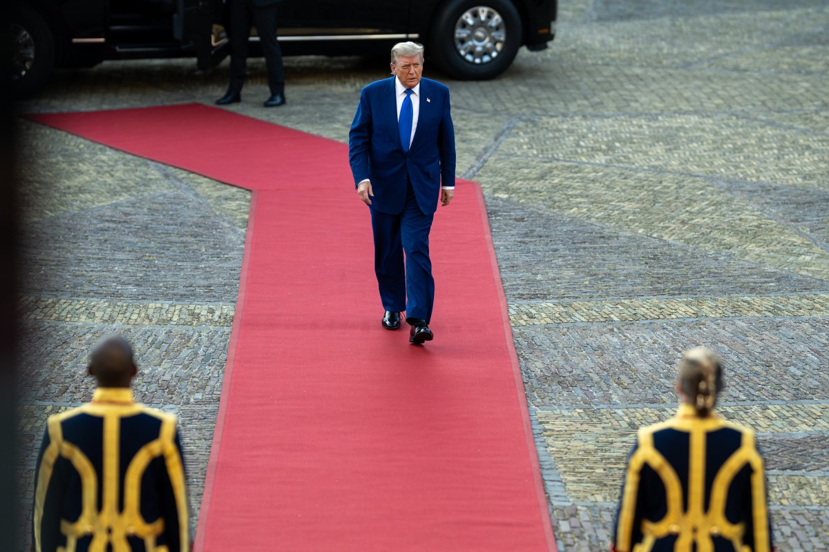 President Donald Trump arrives to the Huis ten Bosch Palace before greeting King Willem-Alexander and Queen Maxima of the Netherlands ahead of the 2025 NATO Summit, Tuesday, June 24, 2025, in The Hague, Netherlands. (Official White House Photo by Daniel Torok)