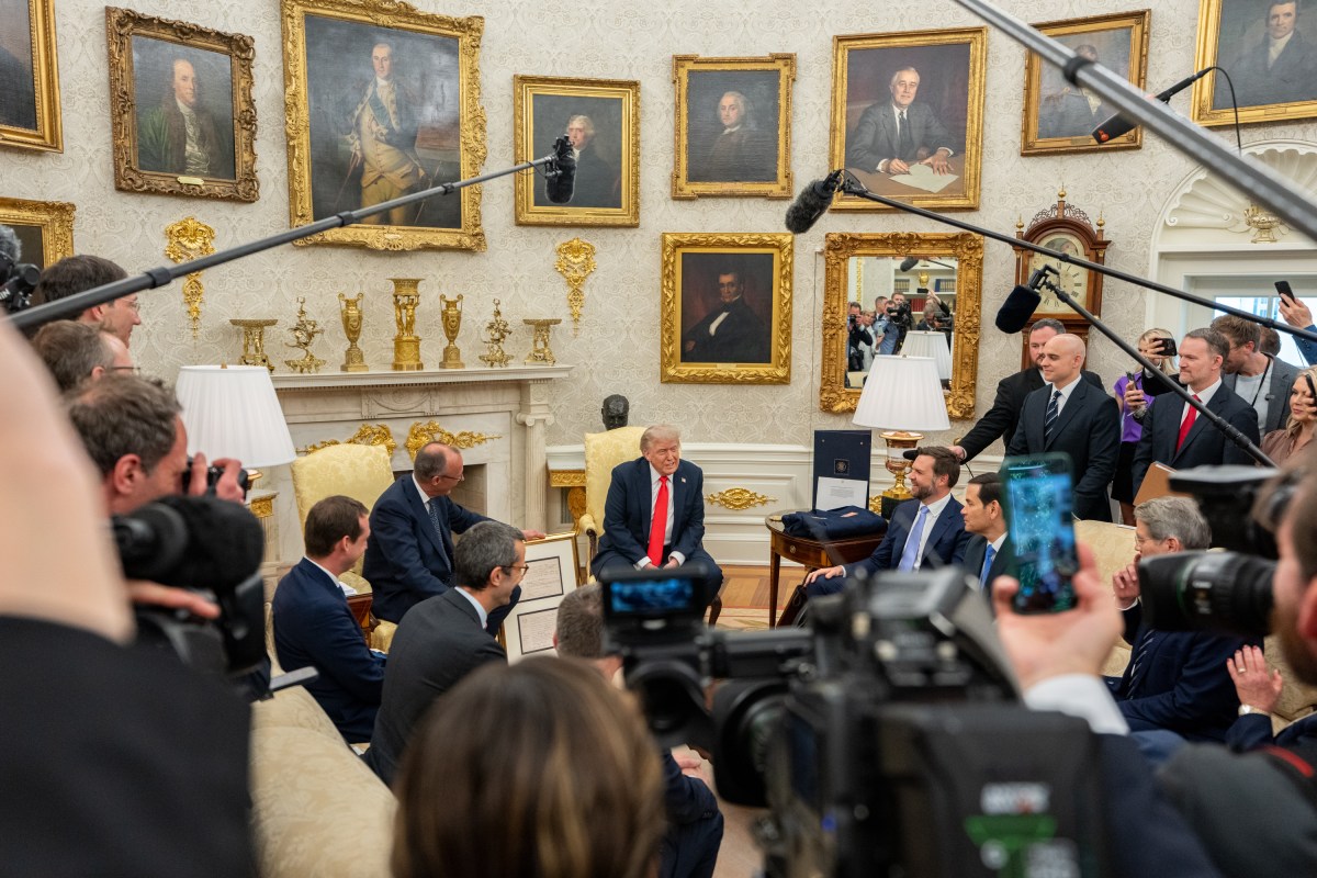 President Donald Trump holds a bilateral meeting with German Chancellor Friedrich Merz, Thursday, June 5, 2025, in the Oval Office. Vice President JD Vance attends. (Official White House Photo by Emily J. Higgins)