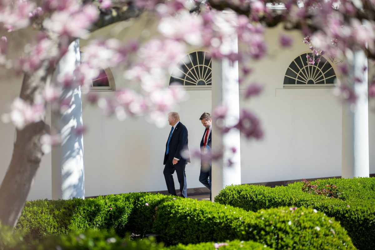 President Donald Trump poses for a group photo with Medal of Honor recipients for National Medal of Honor Day, Tuesday, March 25, 2025, in the East Room of the White House. (Official White House Photo by Daniel Torok)