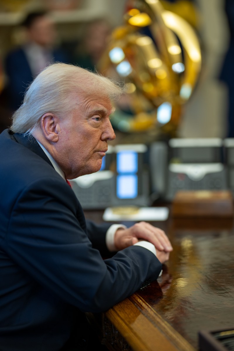 President Donald Trump announces tariffs on auto imports in the Oval Office, Wednesday, March 26, 2025. (Official White House Photo by Daniel Torok)