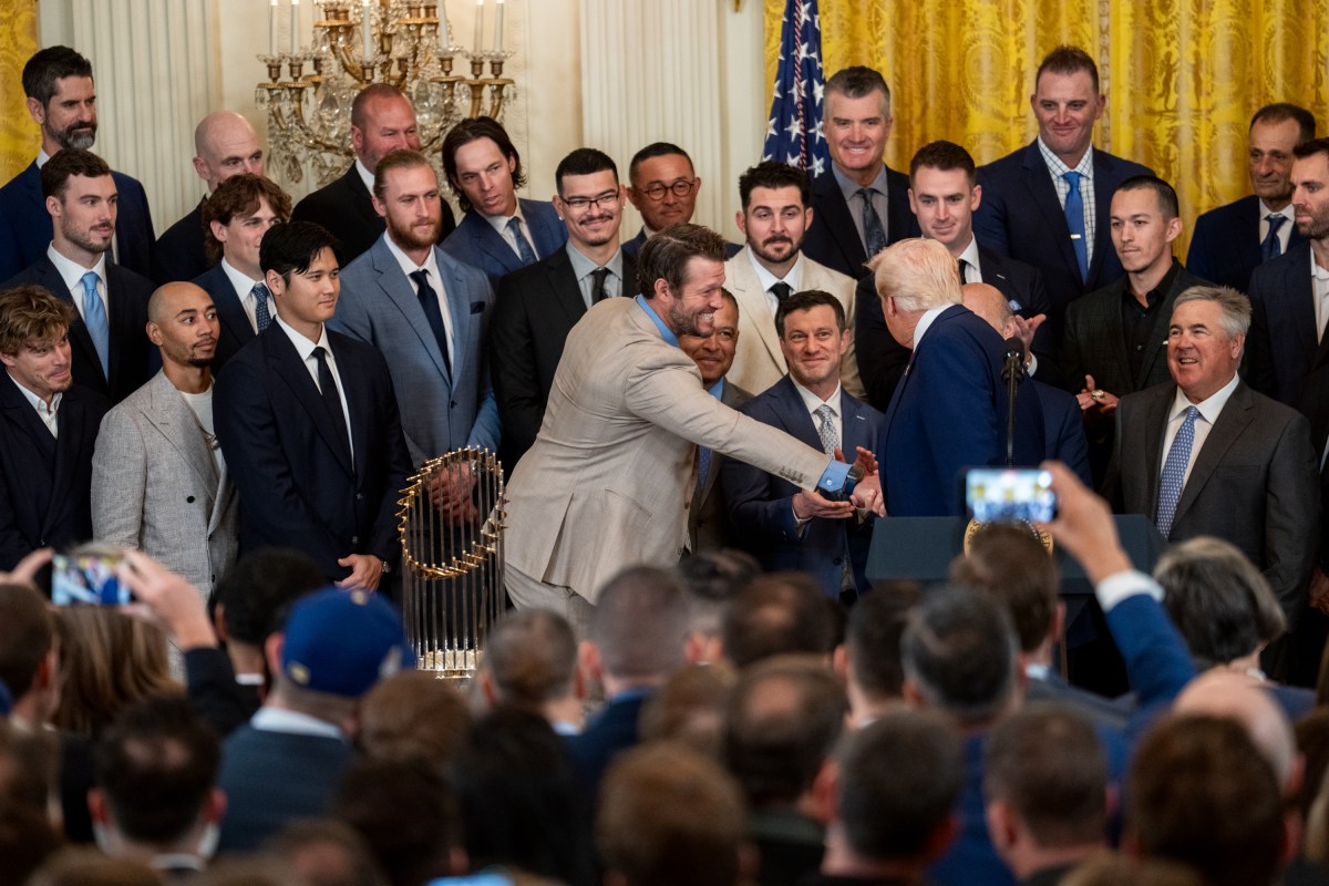 President Donald Trump and senior staff greet Israeli Prime Minister Benjamin Netanyahu, Monday, April 7, 2025, in the West Wing Lobby of the White House. (Official White House Photo by Joyce N. Boghosian)