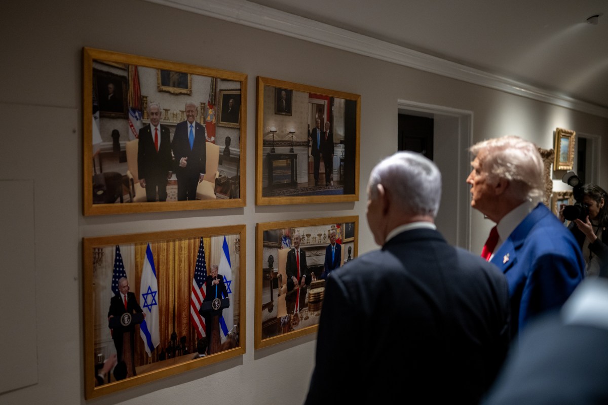 President Donald Trump greets Israeli Prime Minister Benjamin Netanyahu, Monday, April 7, 2025, in the West Wing Lobby of the White House. (Official White House Photo by Daniel Torok)