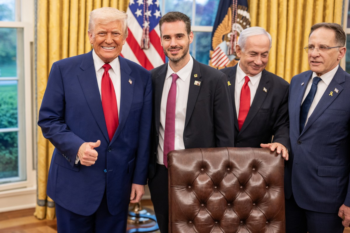 President Donald Trump greets Israeli Prime Minister Benjamin Netanyahu, Monday, April 7, 2025, in the West Wing Lobby of the White House. (Official White House Photo by Daniel Torok)