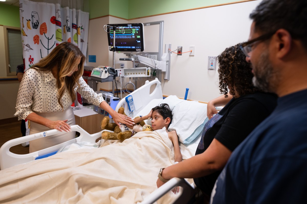 First Lady Melania Trump visits a young patient and his family at Children’s National Hospital, Thursday, July 3, 2025, in Washington, D.C.(Official White House Photo by Andrea Hanks)