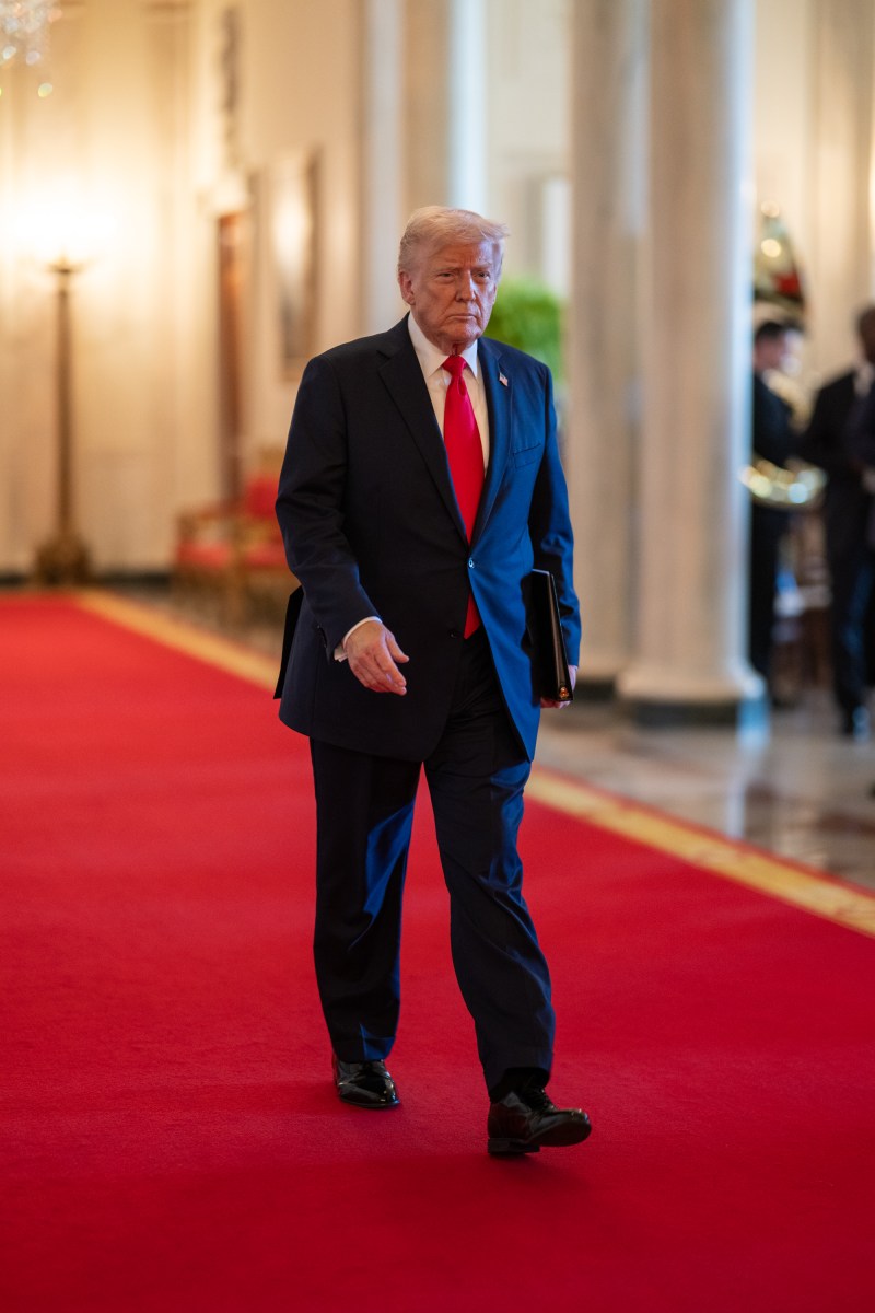 President Donald Trump greets members of the Navy Midshipmen football team from the U.S. Naval Academy, Tuesday, April 15, 2025, in the State Dining Room of the White House. (Official White House Photo by Daniel Torok)