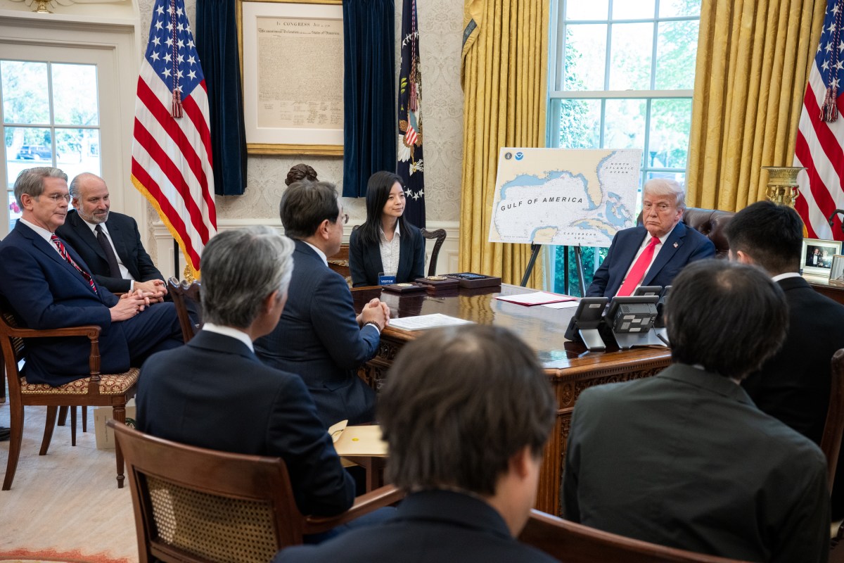 President Donald Trump meets with the Japanese Minister of State for Economic and Fiscal Policy Ryosei Akazawa and delegation in the Oval Office, Wednesday, April 16, 2025. (Official White House Photo by Molly Riley)