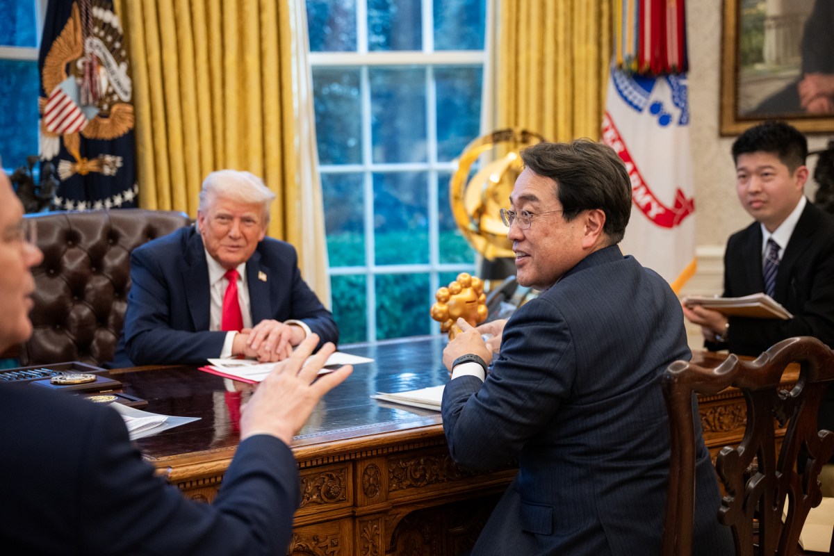 President Donald Trump meets with the Japanese Minister of State for Economic and Fiscal Policy Ryosei Akazawa and delegation in the Oval Office, Wednesday, April 16, 2025. (Official White House Photo by Molly Riley)