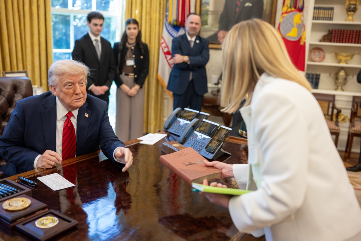 President Donald Trump holds a bilateral meeting with Prime Minister Giorgia Meloni of Italy, Thursday, April 17, 2025, in the Oval Office. (Official White House Photo by Daniel Torok)