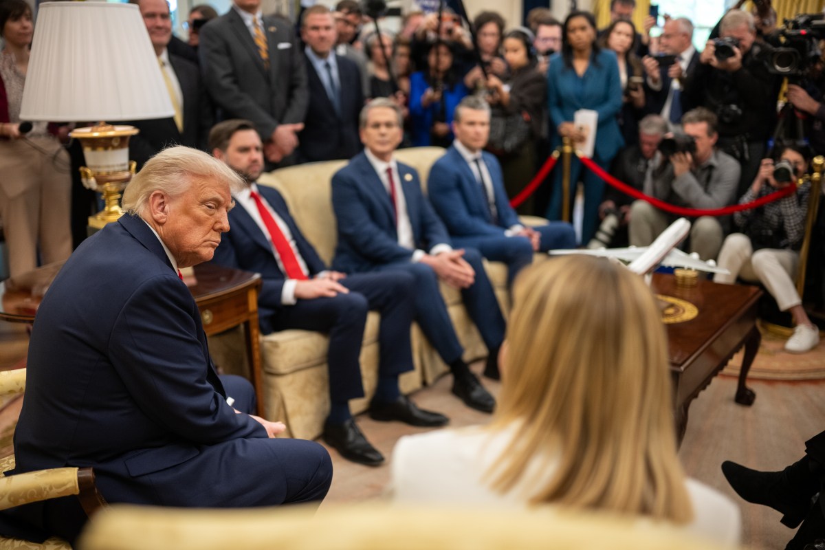 President Donald Trump holds a bilateral meeting with Prime Minister Giorgia Meloni of Italy, Thursday, April 17, 2025, in the Oval Office. (Official White House Photo by Daniel Torok)