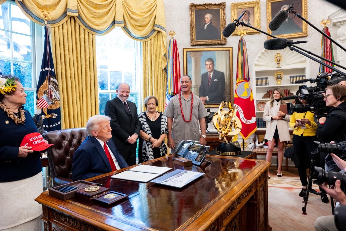 President Donald Trump signs Executive Orders, Thursday, April 17, 2025, in the Oval Office. (Official White House Photo by Molly Riley)