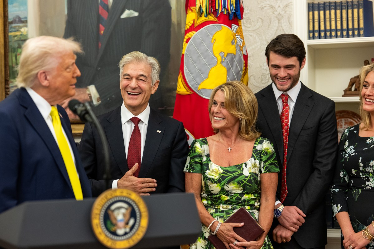 President Donald Trump participates in the swearing-in ceremony for Administrator of the Centers for Medicare and Medicaid Services Mehmet Oz, Friday, April 18, 2025, in the Oval Office. (Official White House Photo by Molly Riley)