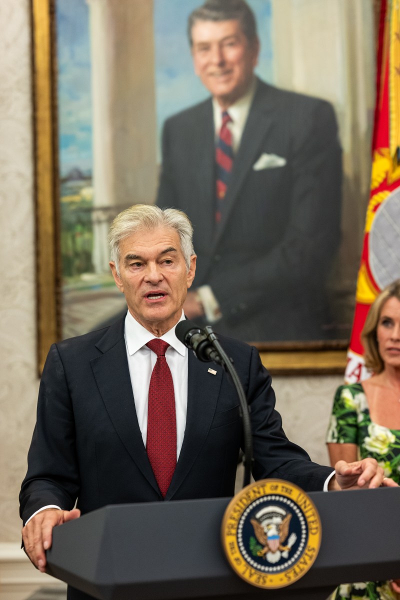 President Donald Trump participates in the swearing-in ceremony for Administrator of the Centers for Medicare and Medicaid Services Mehmet Oz, Friday, April 18, 2025, in the Oval Office. (Official White House Photo by Molly Riley)