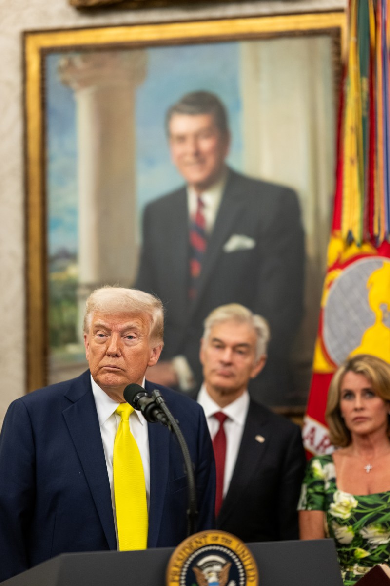 President Donald Trump participates in the swearing-in ceremony for Administrator of the Centers for Medicare and Medicaid Services Mehmet Oz, Friday, April 18, 2025, in the Oval Office. (Official White House Photo by Molly Riley)