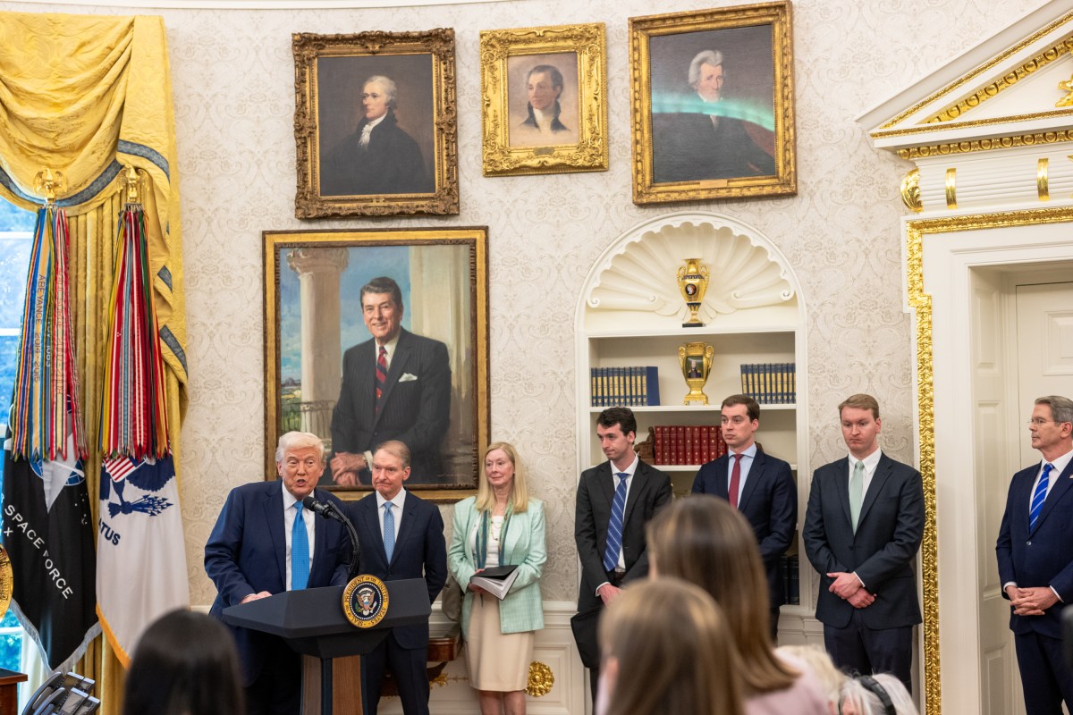 President Donald Trump participates in the swearing-in ceremony of Security and Exchange Commission Chair Paul Atkins, Tuesday, April 22, 2025, in the Oval Office. (Official White House Photo by Molly Riley)