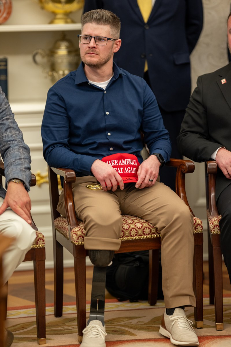 President Donald Trump signs executive orders alongside Secretary of Education Linda McMahon and wounded warriors in the Oval Office, Wednesday, April 23, 2025. (Official White House Photo by Daniel Torok)