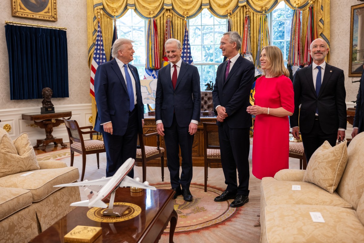 President Donald Trump hosts a bilateral meeting with Prime Minister Gahr Store of Norway, Thursday, April 24, 2025, in the Oval Office. (Official White House Photo by Daniel Torok)