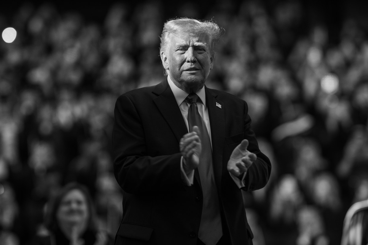 President Donald Trump delivers the Commencement address at the graduation ceremony for the University of Alabama, Thursday, May 1, 2025, at Coleman Coliseum in Tuscaloosa, Alabama. (Official White House Photo by Daniel Torok)