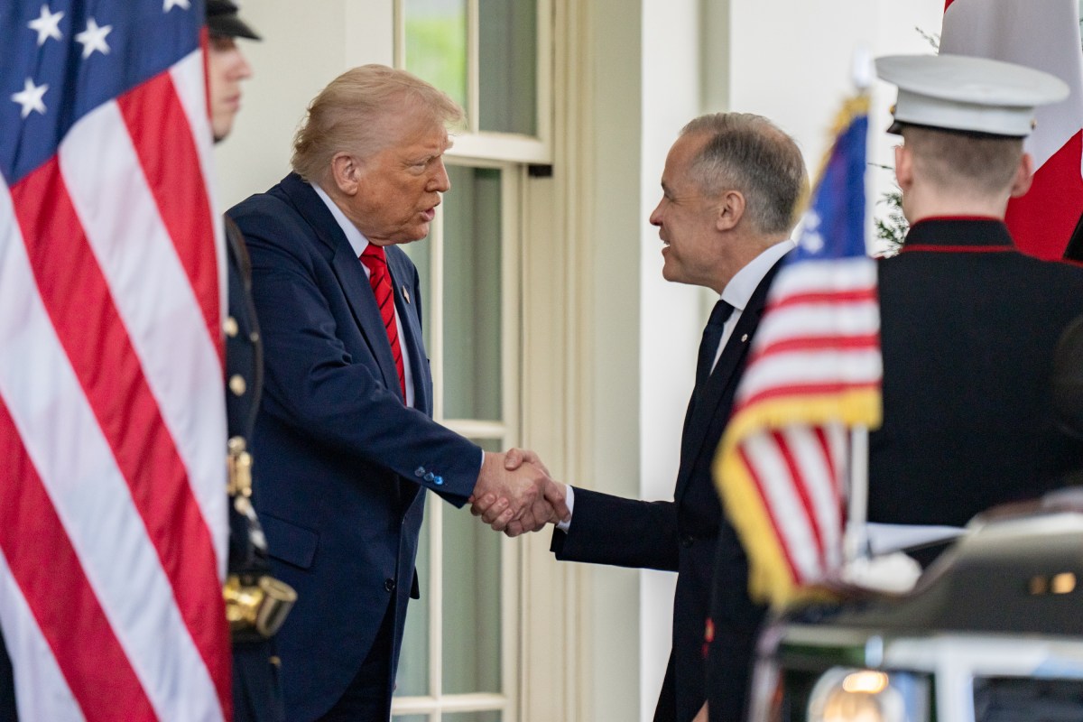 President Donald Trump greets Prime Minister of Canada Mark Carney, Tuesday, May 6, 2025, at the West Wing entrance of the White House. (Official White House Photo by Gabriel B Kotico)