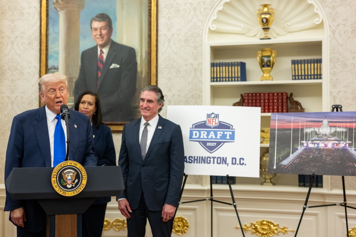 President Donald Trump is joined by White House Opportunity and Revitalization Council Executive Director Scott Turner, Washington Commanders owner Josh Harris, NFL Commissioner Roger Goodell, Washington D.C. Mayor Muriel Bowser, and Secretary of the Interior Doug Burgum, for an announcement that Washington, D.C. will host the 2027 NFL Draft, Monday, May 5, 2025, in the Oval Office. (Official White House Photo by Molly Riley)