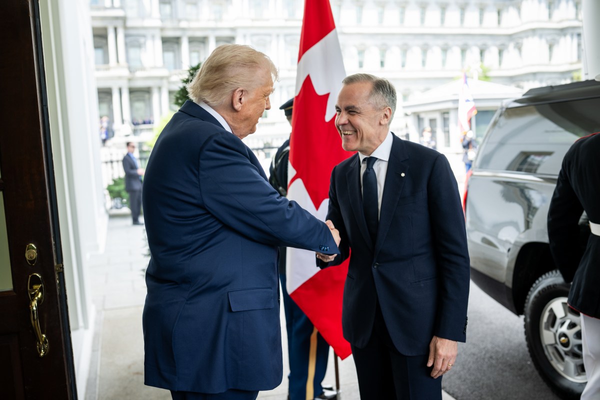 President Donald Trump greets Prime Minister of Canada Mark Carney, Tuesday, May 6, 2025, at the West Wing entrance of the White House. (Official White House Photo by Daniel Torok)