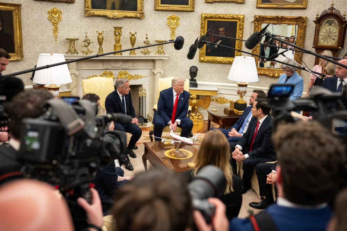 President Donald Trump meets with Canadian Prime Minister Mark Carney, Tuesday, May 6, 2025, in the Oval Office. (Official White House Photo by Daniel Torok)