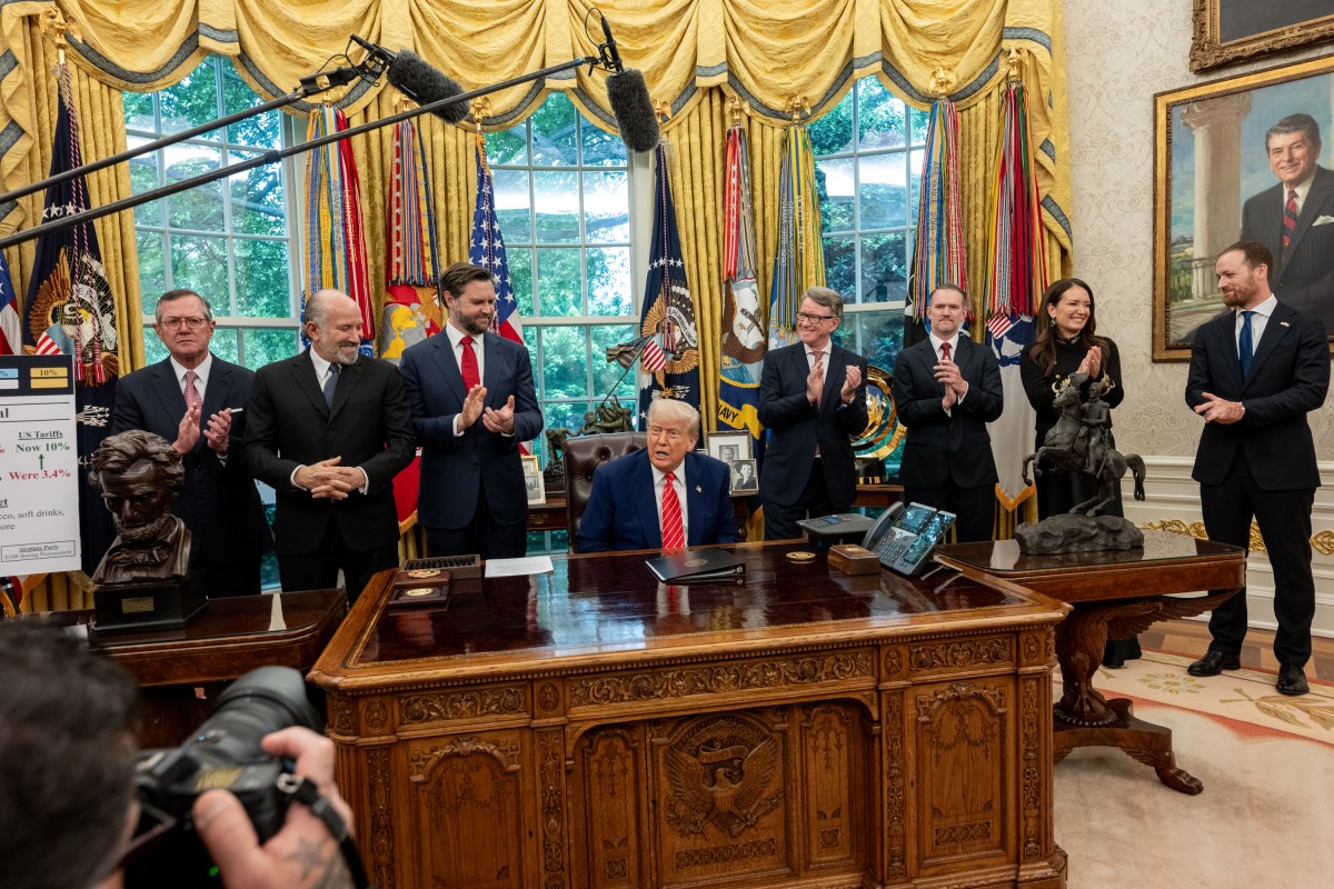President Donald Trump is joined by Secretary of Commerce Howard Lutnick, Vice President JD Vance, British Ambassador Peter Mandelson, U.S. Trade Representative Jamieson Greer, and Secretary of Agriculture Brooke Rollins, while announcing a trade agreement with the U.K., Thursday, May 8, 2025, in the Oval Office. (Official White House Photo by Molly Riley)