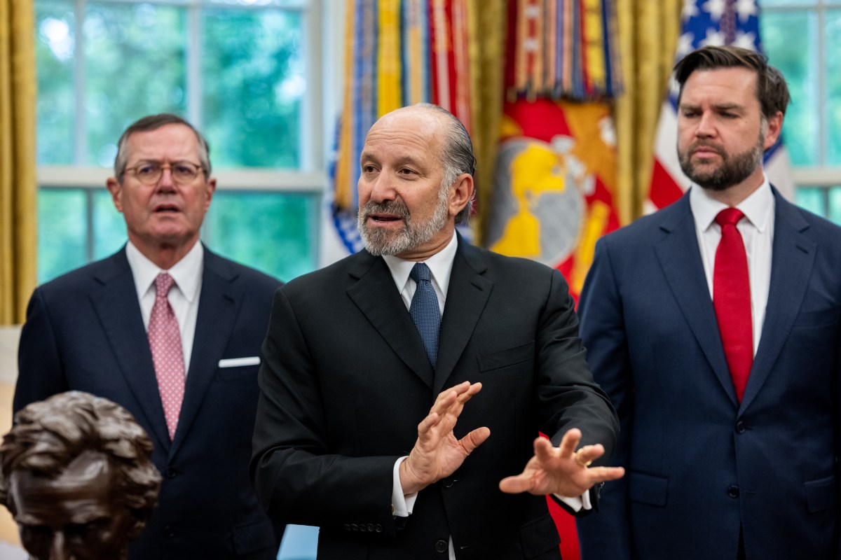 President Donald Trump is joined by Secretary of Commerce Howard Lutnick, Vice President JD Vance, British Ambassador Peter Mandelson, U.S. Trade Representative Jamieson Greer, and Secretary of Agriculture Brooke Rollins, while announcing a trade agreement with the U.K., Thursday, May 8, 2025, in the Oval Office. (Official White House Photo by Molly Riley)