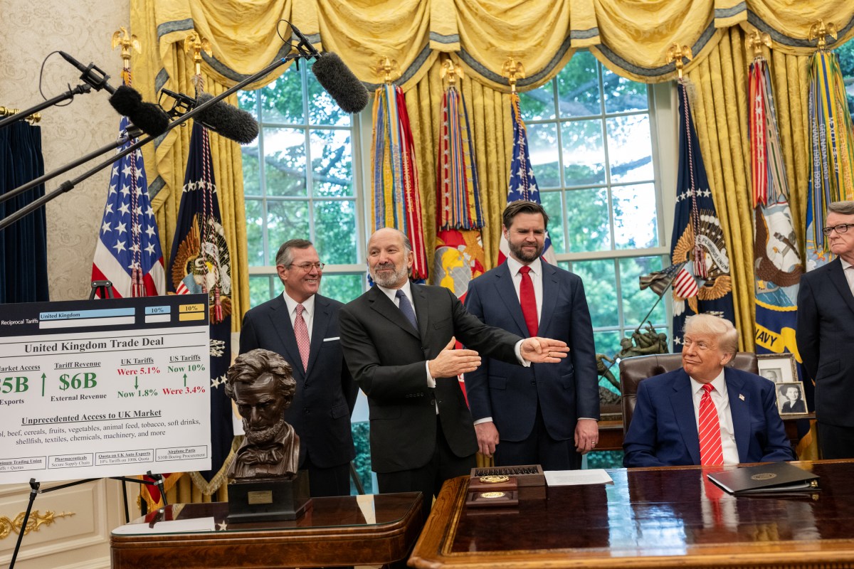 President Donald Trump is joined by Secretary of Commerce Howard Lutnick, Vice President JD Vance, British Ambassador Peter Mandelson, U.S. Trade Representative Jamieson Greer, and Secretary of Agriculture Brooke Rollins, while announcing a trade agreement with the U.K., Thursday, May 8, 2025, in the Oval Office. (Official White House Photo by Molly Riley)